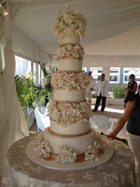 For the Love of Cake! by Garry & Ana Parzych: Custom Wedding Cake, Pine