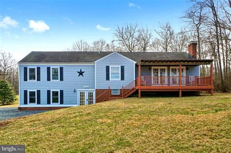 15001 Sugarland Rd Poolesville Md 20837 Mls Mdmc680692 Redfin