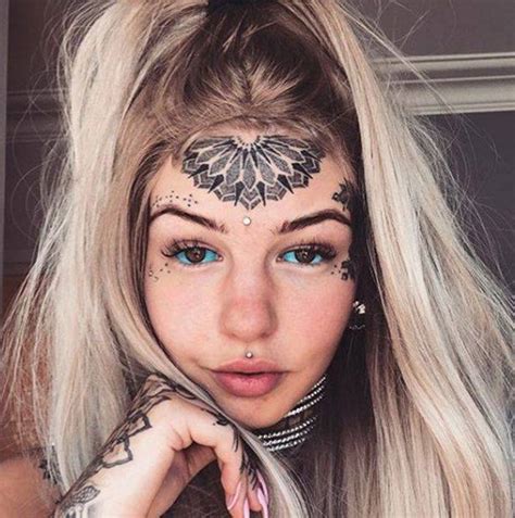 Model Amber Luke Shares What She Looked Like Before Tattoos And Fillers