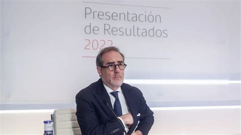 Santander Y Caixabank Marcan Distancia Frente A La Crisis De Svb Y