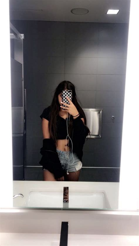 14 ideas para selfies en baños públicos fotos frente al espejo fotos tumblr mujer foto en el