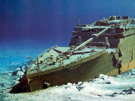 The ship's stern was located at 41°. Photo: Iceberg That Sank The Titanic | News From The ...