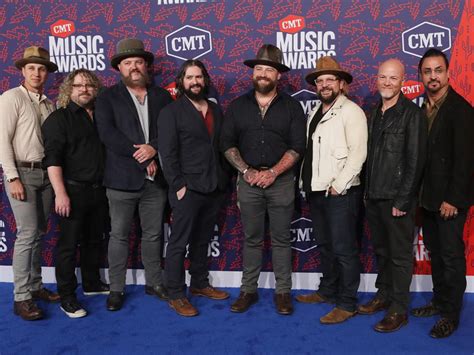 Zac Brown Bands The Owl Debuts At No 1 On Billboards Top Country