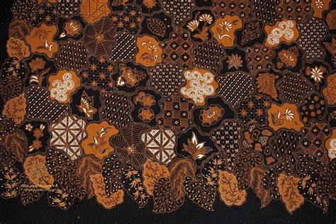 Kain ini dibuat melalui proses yang cukup panjang. Seberapa Kenal Kamu dengan Motif Batik Indonesia? | Rencanamu