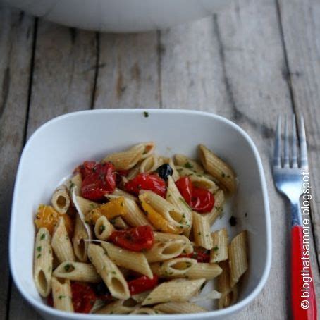 Sprinkle the pomodorini with a little castor sugar, salt, pepper and the lemon zest. Insalata di pasta integrale con peperoni, pomodorini ...