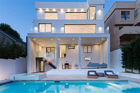 Hollywood Hills Modern Mansion Villaway®