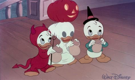 ‘disneys Halloween Treat 40 Years Of Disneys Spooky Halloween