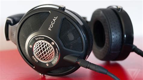 17 Best Hi Fi Headphones For Posh Audiophiles