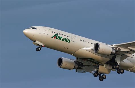Italys Alitalia Files For Bankruptcy In Us Wsj