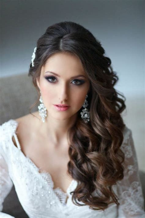 This is the perfect wavy hair with bangs style for special occasions. 101 Chic Side Swept Hairstyles to Help You Look Younger