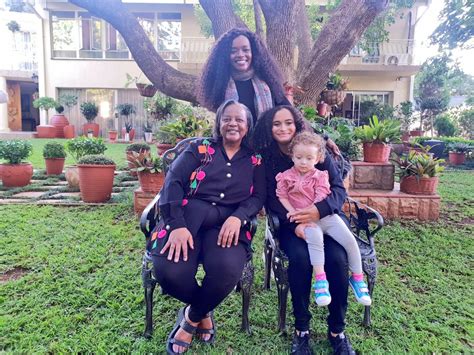 Kuli Roberts Shares Beautiful 4 Generation Photo With Her Mom Daughter And Granddaughter Okmzansi