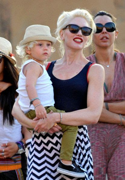 Gwen stefani bonds with her boys at the kids' choice awards. Zuma Rossdale | Stylish kids, Zuma, Gavin rossdale