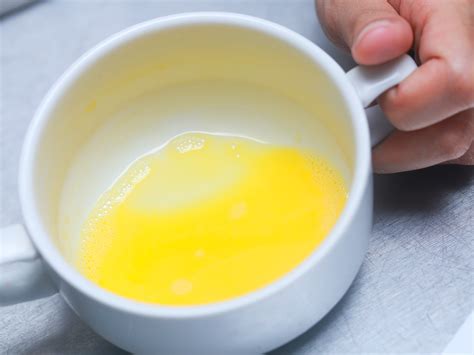 2 easy ways to make an egg wash wikihow