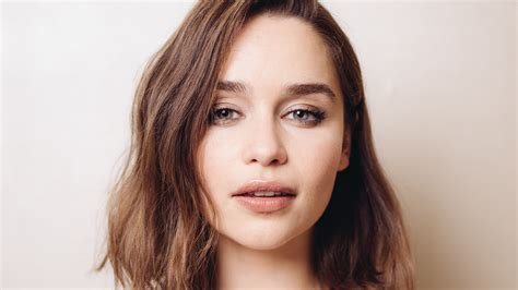 Emilia Clarke Wallpaper 4k