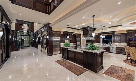 10895 Million Mansion In Las Vegas Nv Luxury Kitchens Mansions