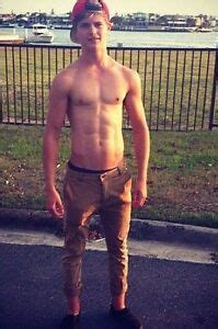 Shirtless Male Hunk Frat Guy Jock Cute Blond Dude College Muscle PHOTO