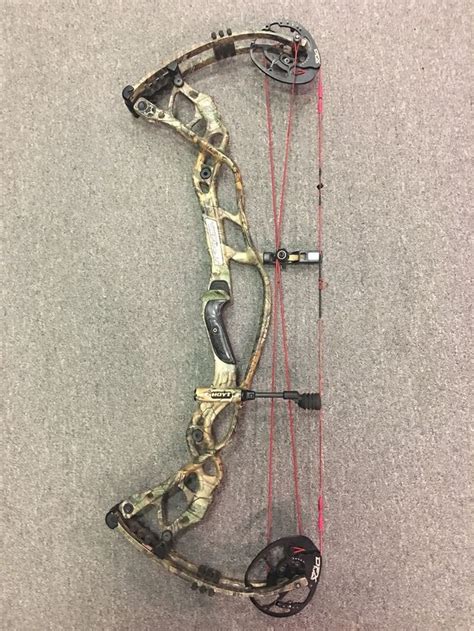 Hoyt Carbon Defiant Turbo Rh 27 70 With 2 Sets Extra Strings And