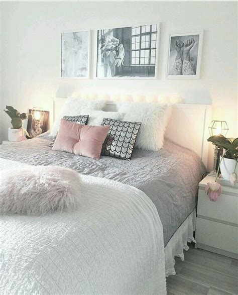 Pink White And Gray Bedroom Pin By Jade Guessford On Rooms 1 In 2020