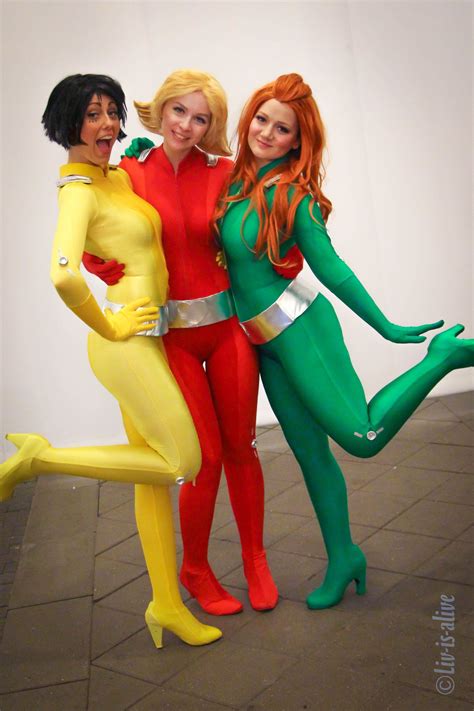 Totally Spies Halloween En Femme Et Avec Leur Marie Communauté Mcms