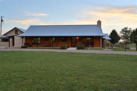 The area also has some great restaurants. Gateway Gathering- Cabin Has Air Conditioning and Private ...