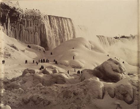 Amazing Vintage Photographs Of Niagara Falls Frozen In The Winter From