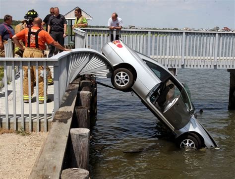 Driver Charged With Dwi After Car Plunges Into The Bay In Middle Township Latest Headlines