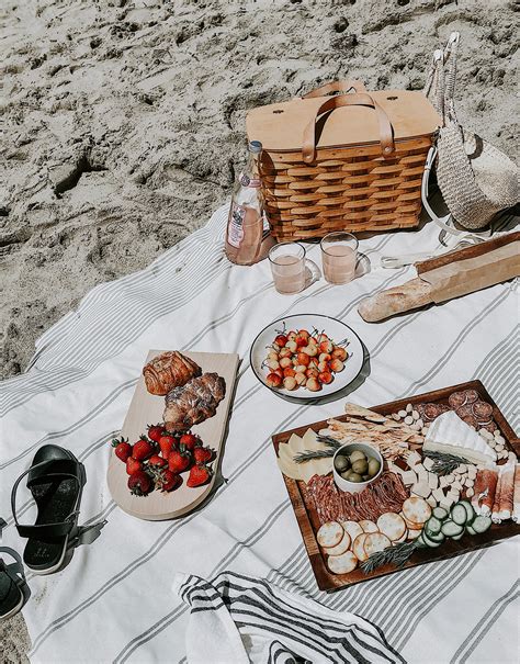 Tips What To Pack For A Beach Picnic Homey Oh My
