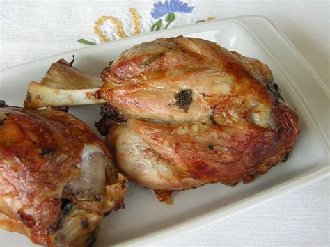 Forse uno dei modi più saporiti per cucinare il maiale. Ricetta Stinco di maiale saporito ricetta facile ...