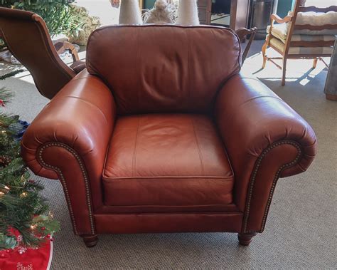 Broyhill Leather Club Chair New England Home Furniture Consignment