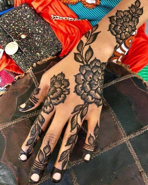 Henna Designs Arm Black Mehndi Designs Henna Flower Designs Indian Henna Designs Pretty