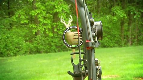 Tech Talk Using Sight Pins Effectively Bowhunter Bow Hunting Tips