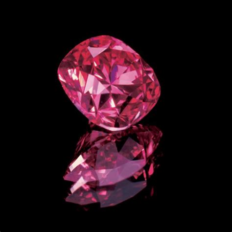 Pink Diamond Sells For Nearly 40 Million At Us Auction 18 апреля 2013 10 46 News On