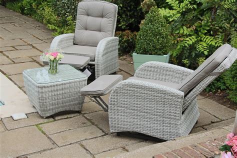 We sell a range of reclining garden furniture online, including chairs: Bellevue Rattan Rocking Reclining Chair Set - Majestique ...