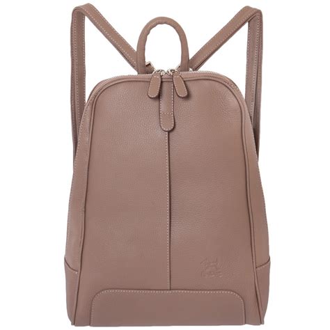 Tai chi instructors don't have to be licensed or attend a standard training program. Eleganter Lederrucksack für Damen in taupe | fiolini.de