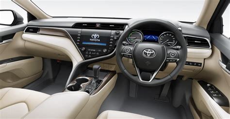 New Toyota Camry Hybrid Launched At Rs 3695 Lakh Autodevot