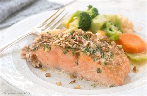 It might take 7 minutes longer to make than opening a jar. Easy and Healthy Pecan-Crusted Honey Mustard Salmon Recipe