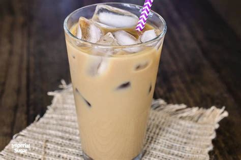 Iced Vanilla Cafe Latte Imperial Sugar