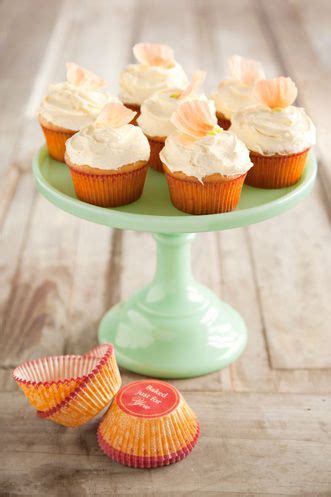 With fingers, dip the cupcakes into the glaze while they're still warm, covering as much of the cake as possible. Paula Deen - Old Fashioned Cupcake | Fashion cupcakes ...