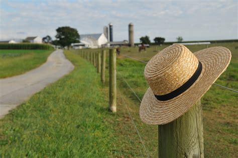 Amish Straw Hat In Lancaster Pennsylvania Stock Photo Download Image