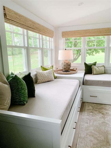 Why We Love Day Beds Built In Daybed Sunroom Decorating Sunroom Seating