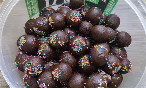 This chocolate mousse recipe is a classic french dessert made with chocolate, heavy cream, egg yolks, sugar, and vanilla. Chocolate Biscuit Balls Recipe | Biscuit Balls with nuts ...