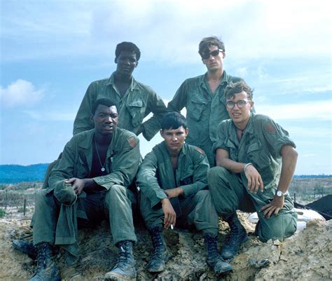 Us Army Soldiers From The 1st Infantry Division In A Group Photo Down