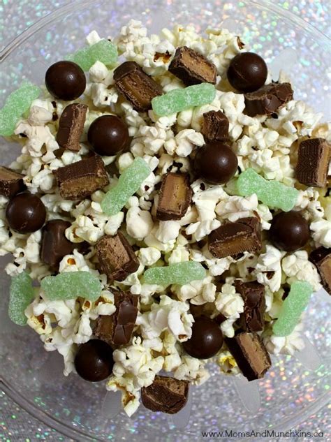 Alien Invasion Popcorn Moms And Munchkins Recipe Space Food Food