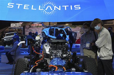 Automaker Stellantis reaps $15B profit in 1st year of merger - WTOP News