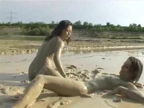 Lesbians In Mud Xhamster