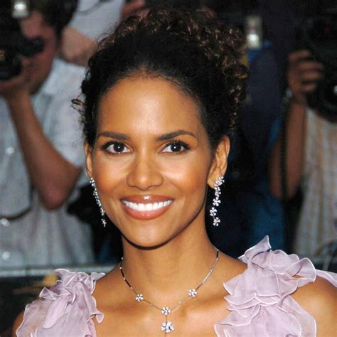 There are 25 catwoman halle berry for sale on etsy, and they cost $47.39 on average. Halle Berry Hairstyle In Catwoman - which haircut suits my ...