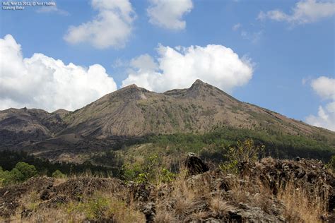 Untuk yang sedang mencari link video miha nika gunung batur viral admin akan memberikan informasinya di bawah ini. Masih Aktifnya Gunung Batur Bali