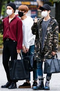 Résultat d’images pour seoul fashion kpop bts v
