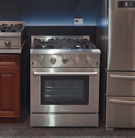 According to numerous thor range reviews, this might be the best option if you are after size and bottom line, there are plenty of good thor range reviews out there. Thor kitchen reviews | Kitchen reviews, Best gas stove ...