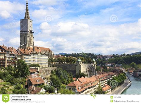 Hoewel zwitserland geen officiële hoofdstad heeft, is de stad bern de feitelijke zetel van de toen zwitserland in 1848 een land werd, werd besloten dat het land geen officiële hoofdstad zou hebben. Bern, De Hoofdstad Van Zwitserland. Stock Afbeelding ...